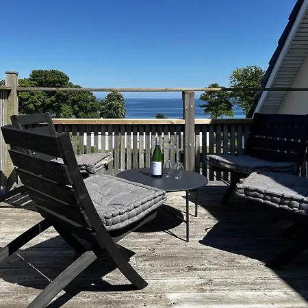 Дом отдыха Sea Views In Bornholm *